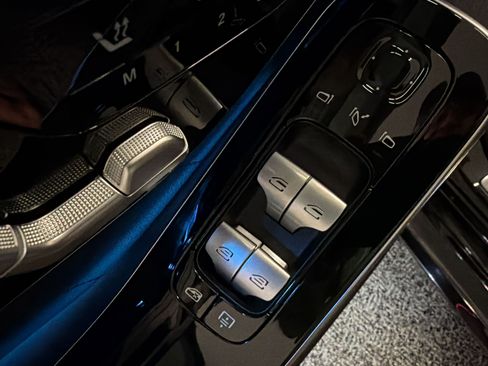 Certified 2022 Mercedes-Benz S 580 4MATIC Sedan image 17