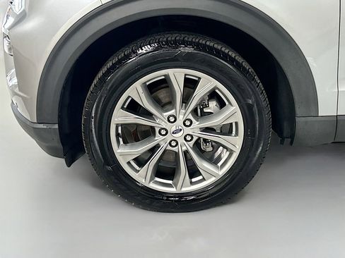 Used 2022 Ford Explorer Limited w/ Equipment Group 301A image 33