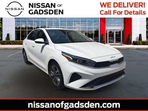 Used 2023 Kia Forte LXS w/ LXS Technology Package FWD image 1