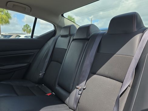 Used 2022 Nissan Altima 2.5 SR image 15