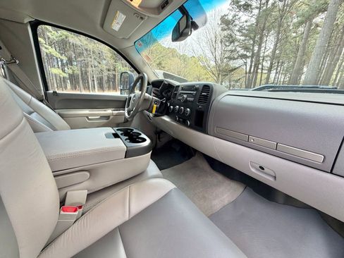 Used 2011 GMC Sierra 2500 SLE image 15