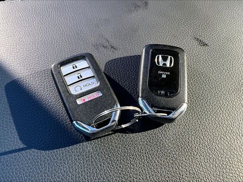 Certified 2025 Honda Ridgeline RTL image 14