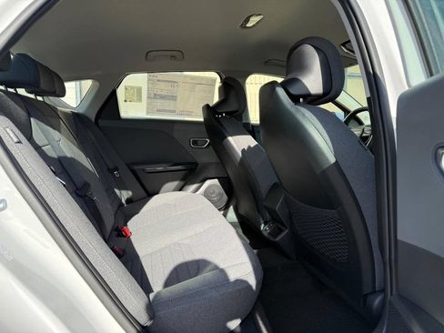 New 2025 Kia K4 EX FWD image 5