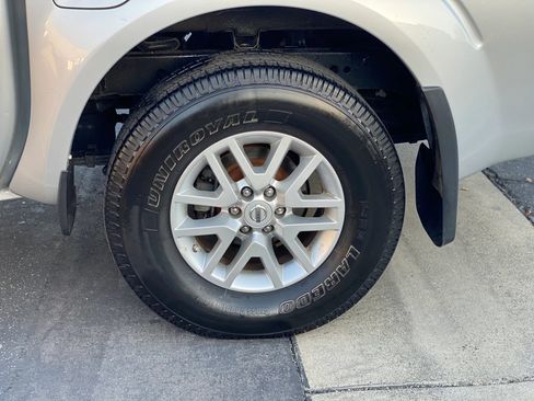 Used 2019 Nissan Frontier SV image 29