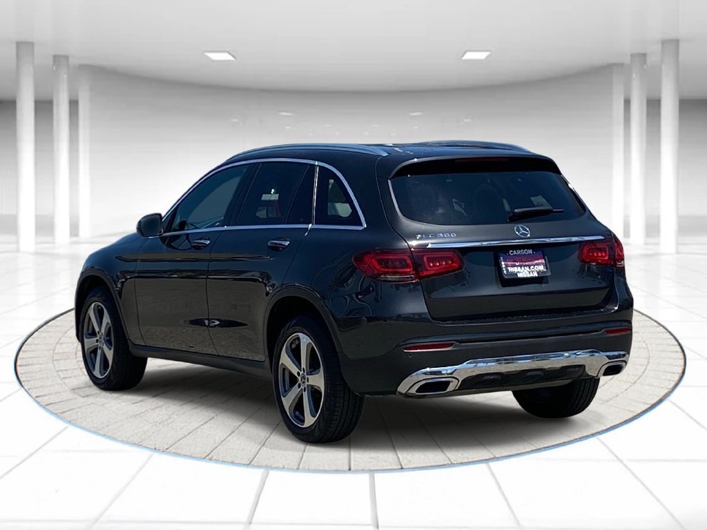 Used 2022 Mercedes-Benz GLC 300 image 2