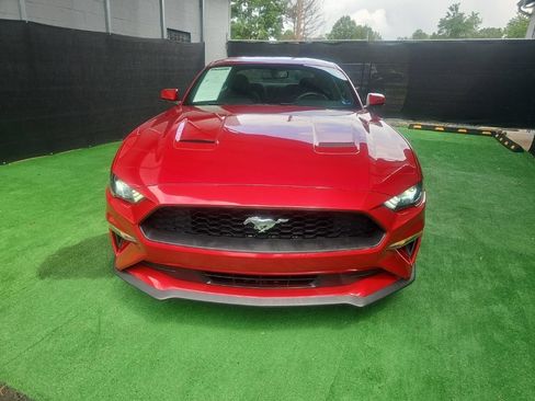 Used 2020 Ford Mustang Coupe RWD image 10