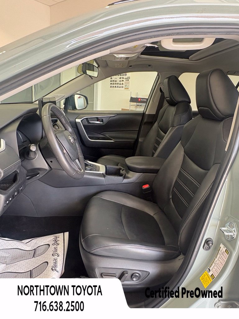 Used 2023 Toyota RAV4 XLE Premium AWD/4WD image 24