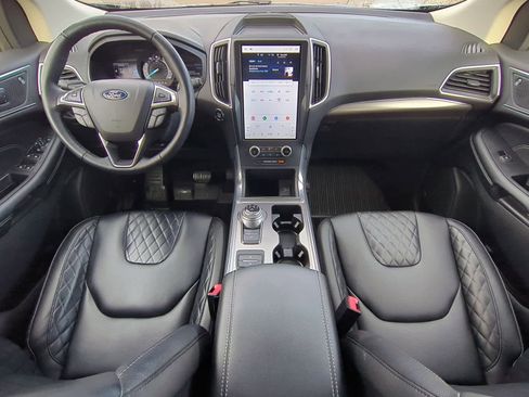 Used 2023 Ford Edge Titanium image 15