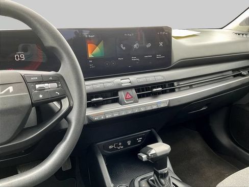Used 2025 Kia K4 FWD image 11