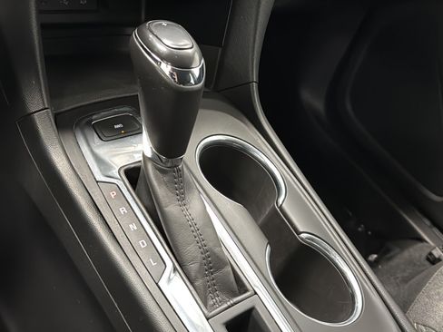 Used 2019 Chevrolet Equinox LT AWD/4WD image 18