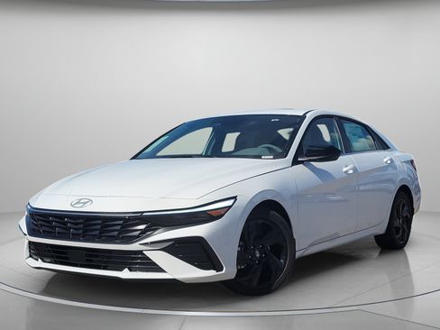 New 2026 Hyundai Elantra SEL Sport Premium FWD image 2
