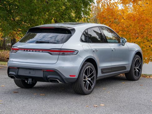 New 2026 Porsche Macan image 7