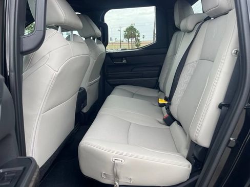 Used 2025 Toyota Tacoma Limited AWD/4WD image 25