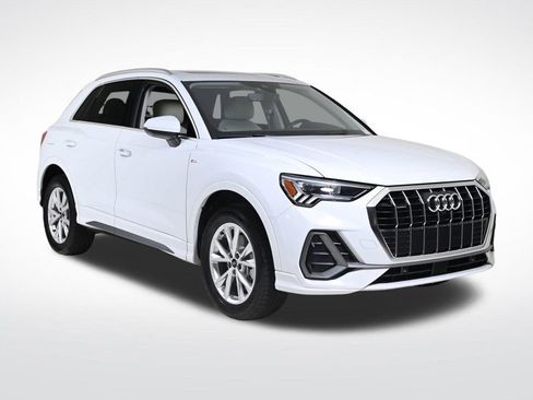 Certified 2024 Audi Q3 2.0T Premium Plus w/ Premium Plus Package image 7