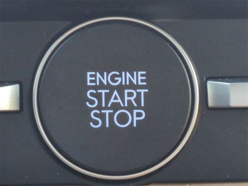 Used 2025 Hyundai Santa Fe Limited image 38