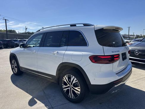 Used 2025 Mercedes-Benz GLB 250 image 7