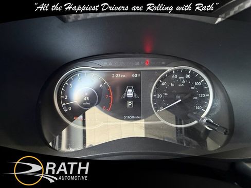 Used 2024 Nissan Versa SR image 17