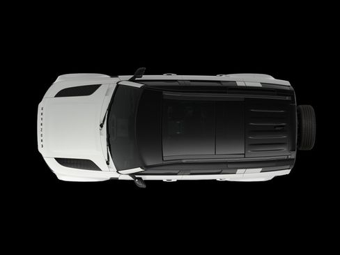 New 2025 Land Rover Defender 110 S image 4