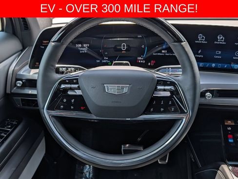 Used 2026 Cadillac Vistiq Sport w/ LPO, Floor Liner Package AWD/4WD image 28