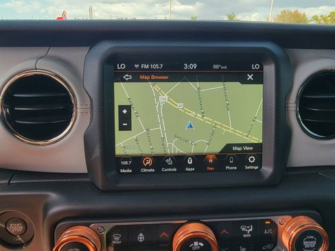 Used 2021 Jeep Gladiator Overland image 18