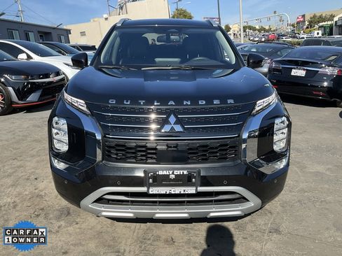 Used 2023 Mitsubishi Outlander SEL image 2