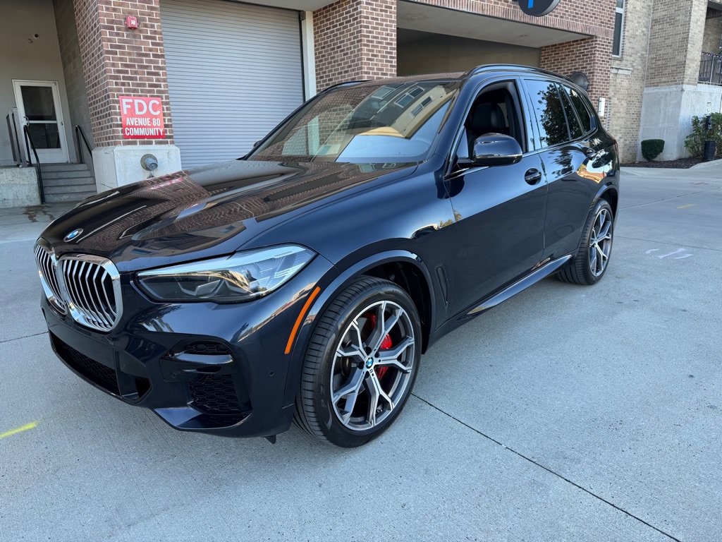 Used 2019 BMW X5 xDrive40i w/ M Sport Package AWD/4WD image 1