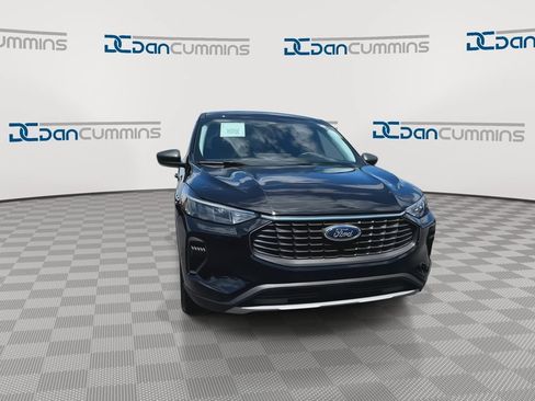 Used 2023 Ford Escape Active w/ Tech Pack #1 FWD image 3