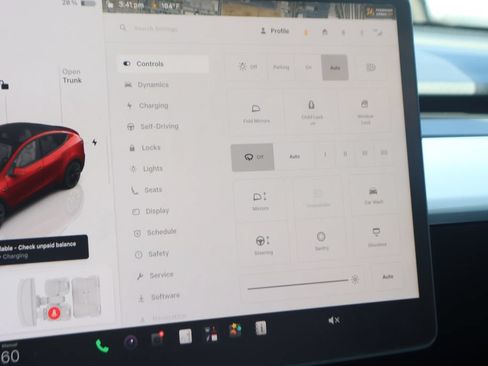 Used 2023 Tesla Model Y Long Range AWD/4WD image 26