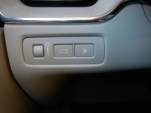 Used 2019 Volvo XC60 T8 Inscription w/ Advanced Package image 26