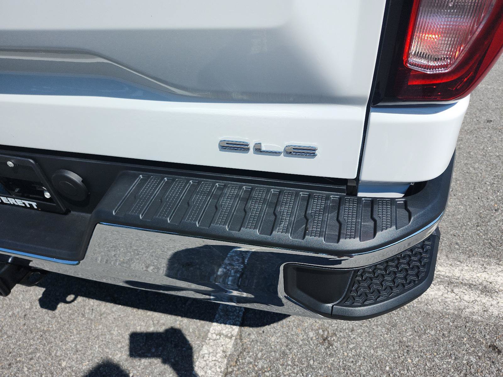 New 2026 GMC Sierra 1500 SLE AWD/4WD image 5