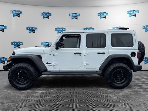 Certified 2021 Jeep Wrangler Unlimited Sport w/ Sun And Sound Package AWD/4WD image 3