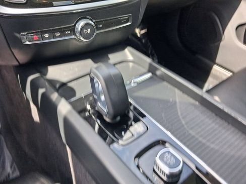 Used 2023 Volvo S60 B5 Core FWD image 22