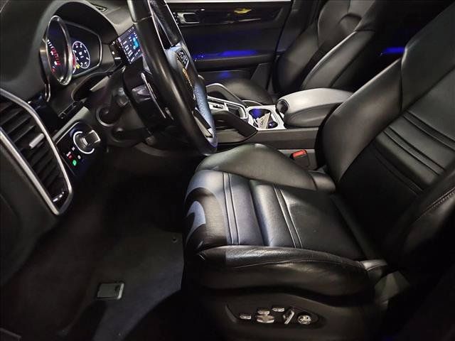 Used 2020 Porsche Cayenne S AWD/4WD image 17