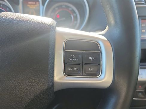 Used 2018 Dodge Journey SE w/ Connectivity Group image 25