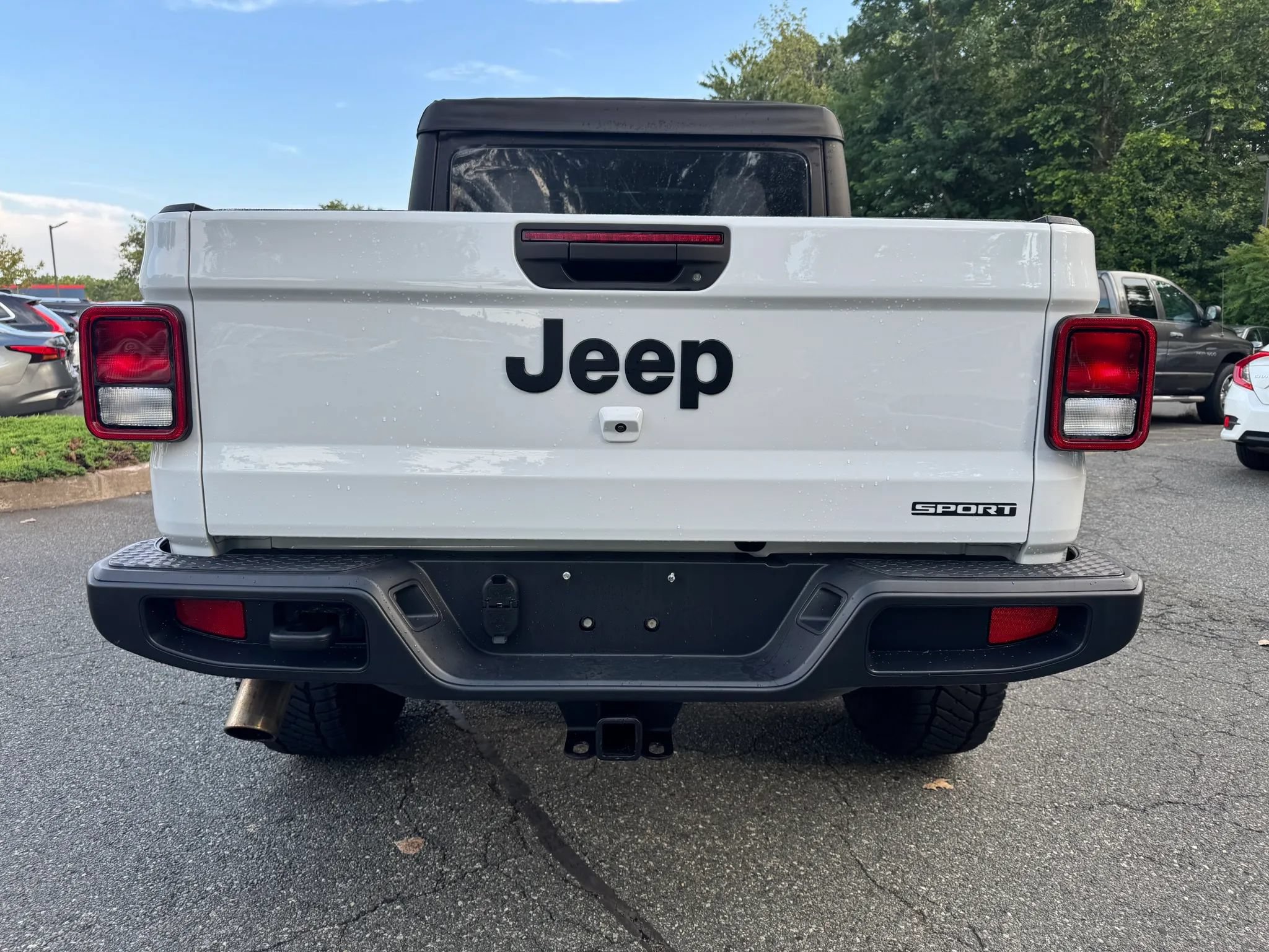 Used 2020 Jeep Gladiator Sport AWD/4WD image 4