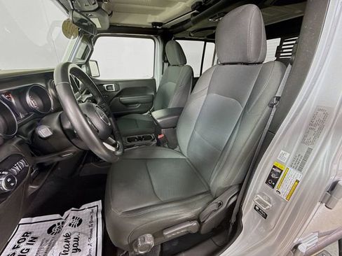 Used 2022 Jeep Gladiator Sport AWD/4WD image 19