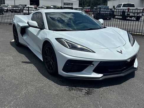 Used 2024 Chevrolet Corvette Stingray Coupe w/ 1LT RWD image 4