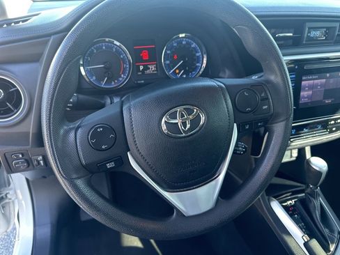 Used 2019 Toyota Corolla LE image 17
