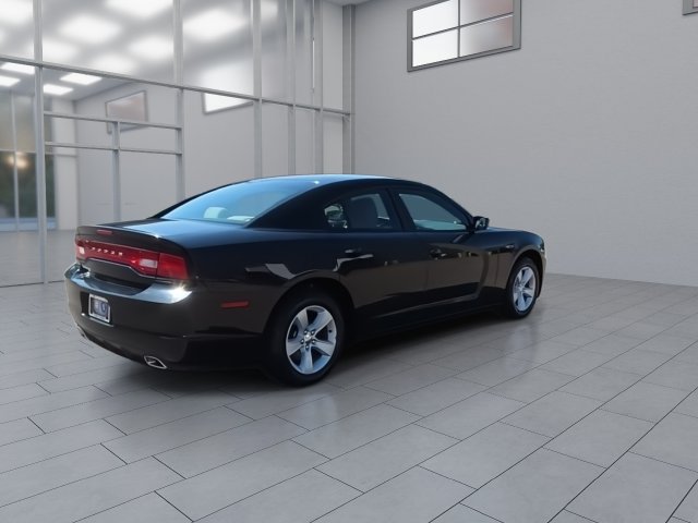 Used 2014 Dodge Charger SE RWD image 8