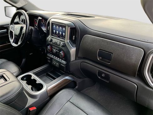 Used 2021 Chevrolet Silverado 1500 LT Trail Boss w/ Convenience Package II image 29