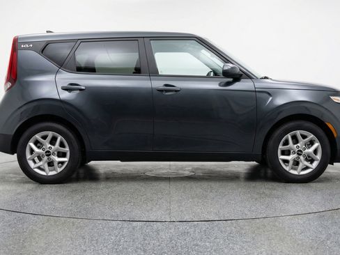 Used 2025 Kia Soul LX w/ LX Technology Package image 11
