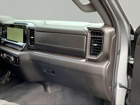 Used 2024 Chevrolet Silverado 1500 LT AWD/4WD image 18