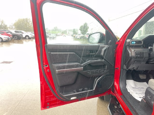 Used 2024 Toyota Tacoma SR5 AWD/4WD image 21