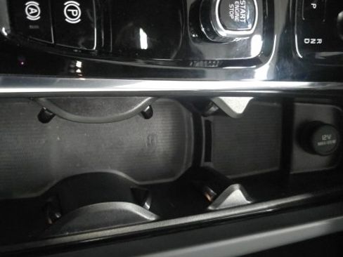 Used 2024 Volvo S60 B5 Core image 23