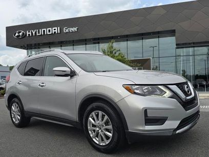 Used 2017 Nissan Rogue SV