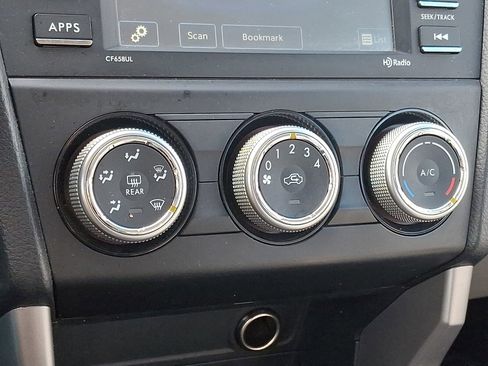 Used 2017 Subaru Forester 2.5i w/ Alloy Wheel Package image 15