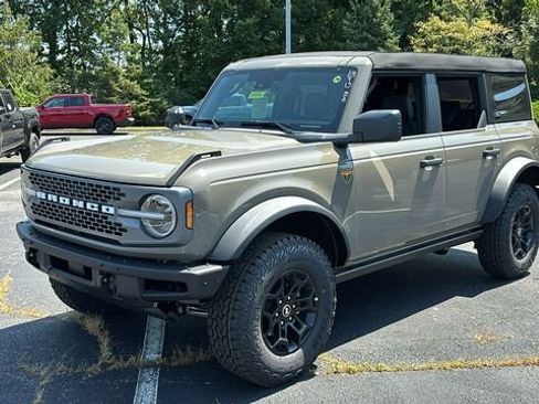 New 2026 Ford Bronco Badlands AWD/4WD image 3