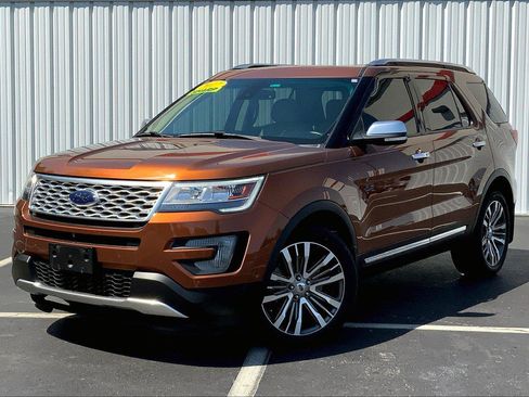 Used 2017 Ford Explorer Platinum AWD/4WD image 1