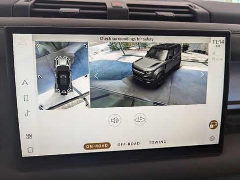 Certified 2025 Land Rover Defender 110 image 33