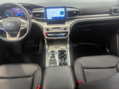 Certified 2022 Ford Explorer XLT w/ Equipment Group 202A image 13